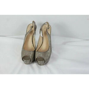 ladies GUESS Heels with normal wear
